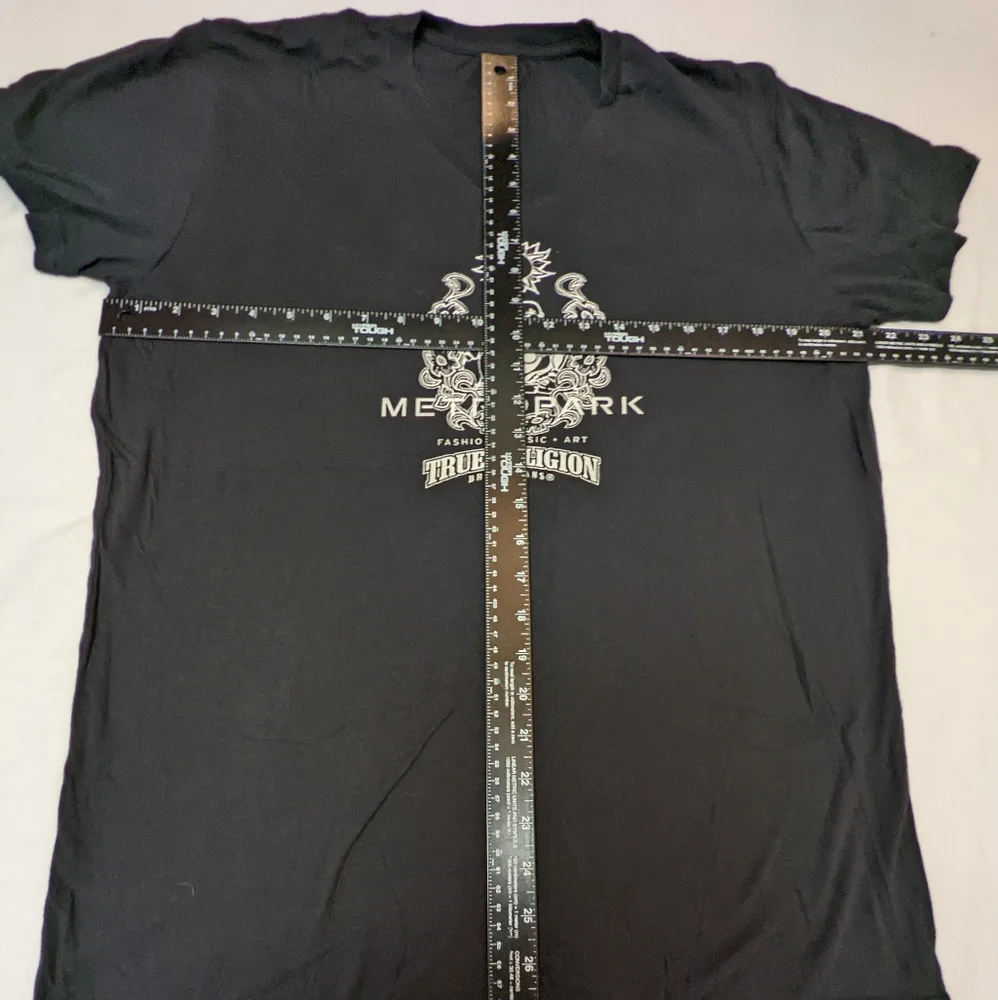 TRUE Religion Happy Buddha Fashion Music Art Metropark XL